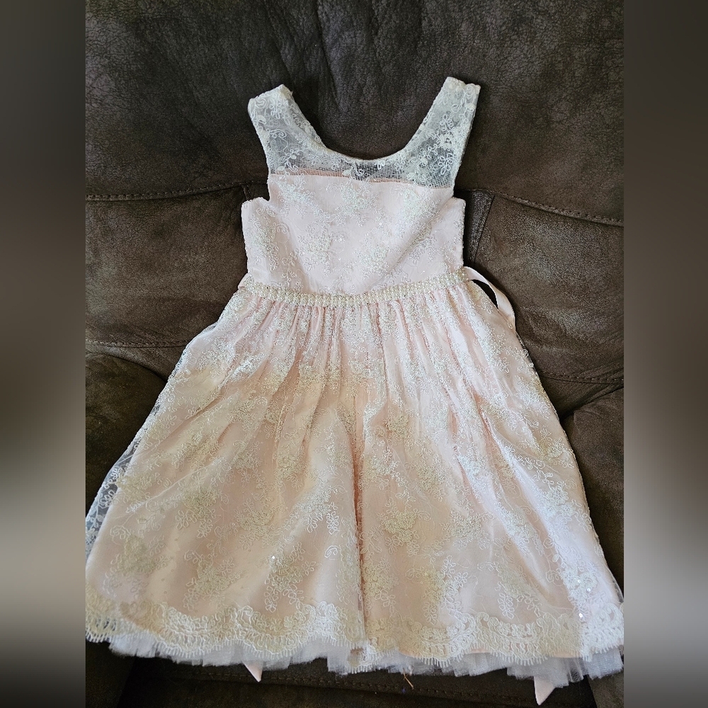 Girls dress